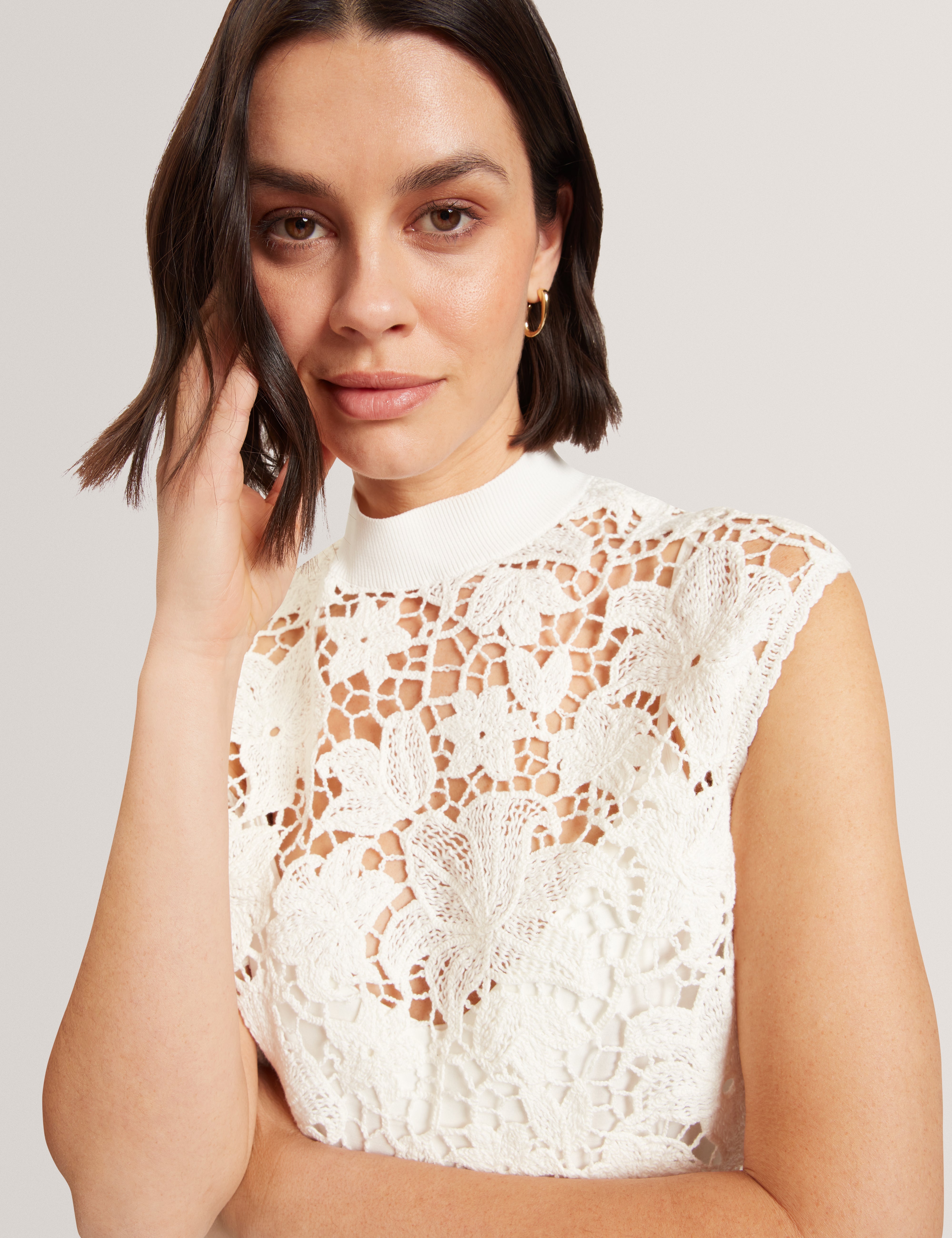 Aenabet Cropped Crochet Top Ivory