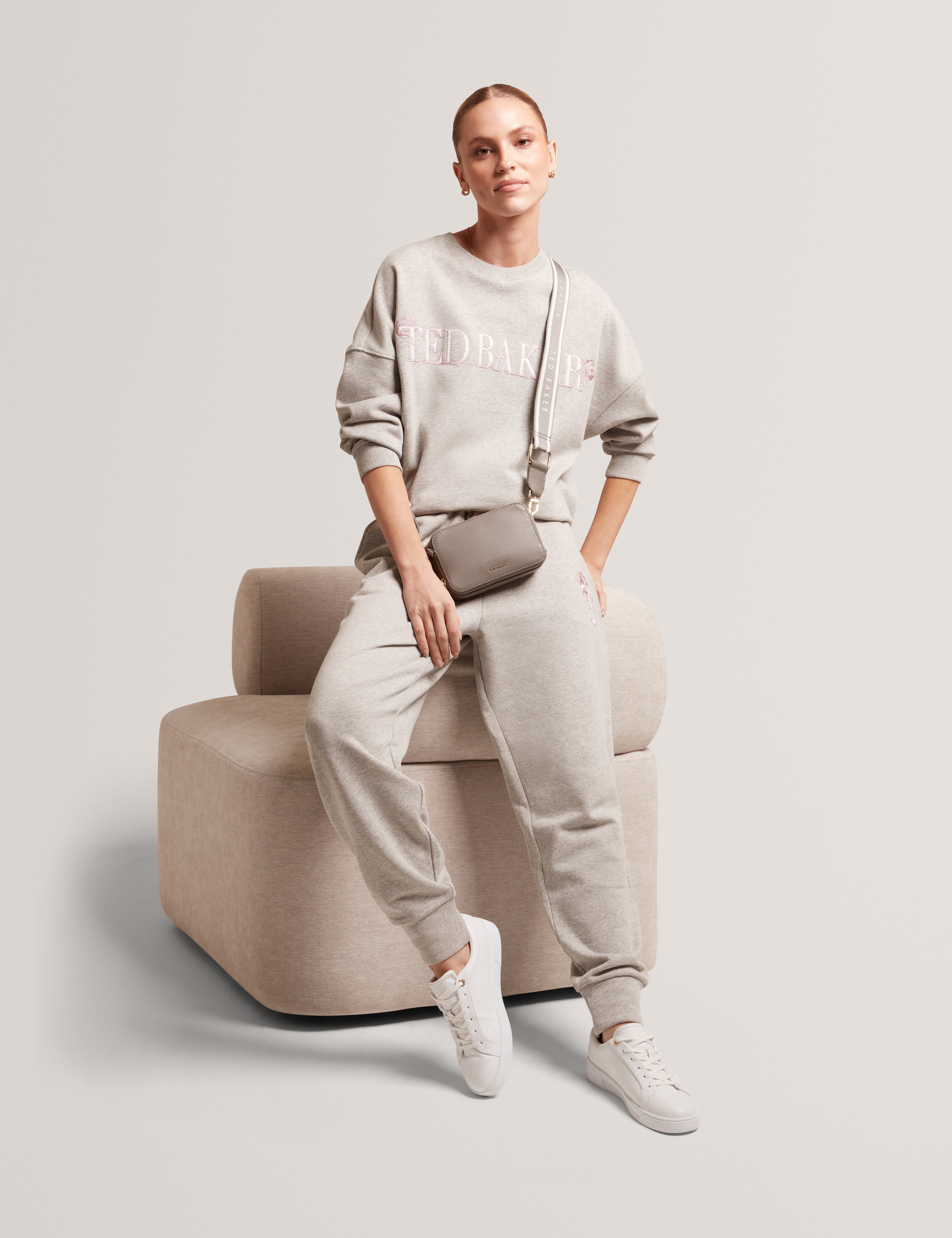 Calytri T Branded Barrel Leg Jogger Grey