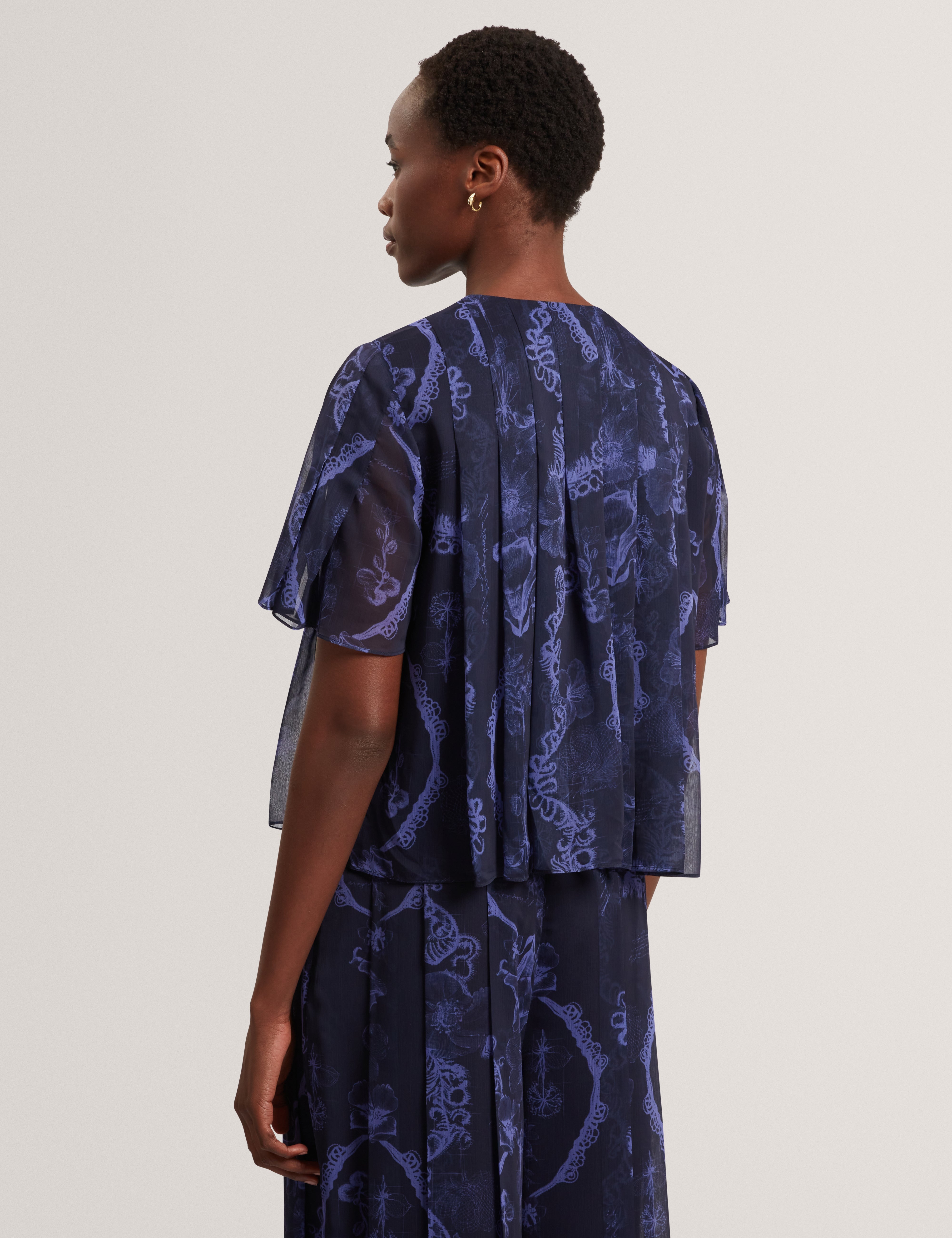 Tullya Pleated Angel Sleeve Printed Top Navy