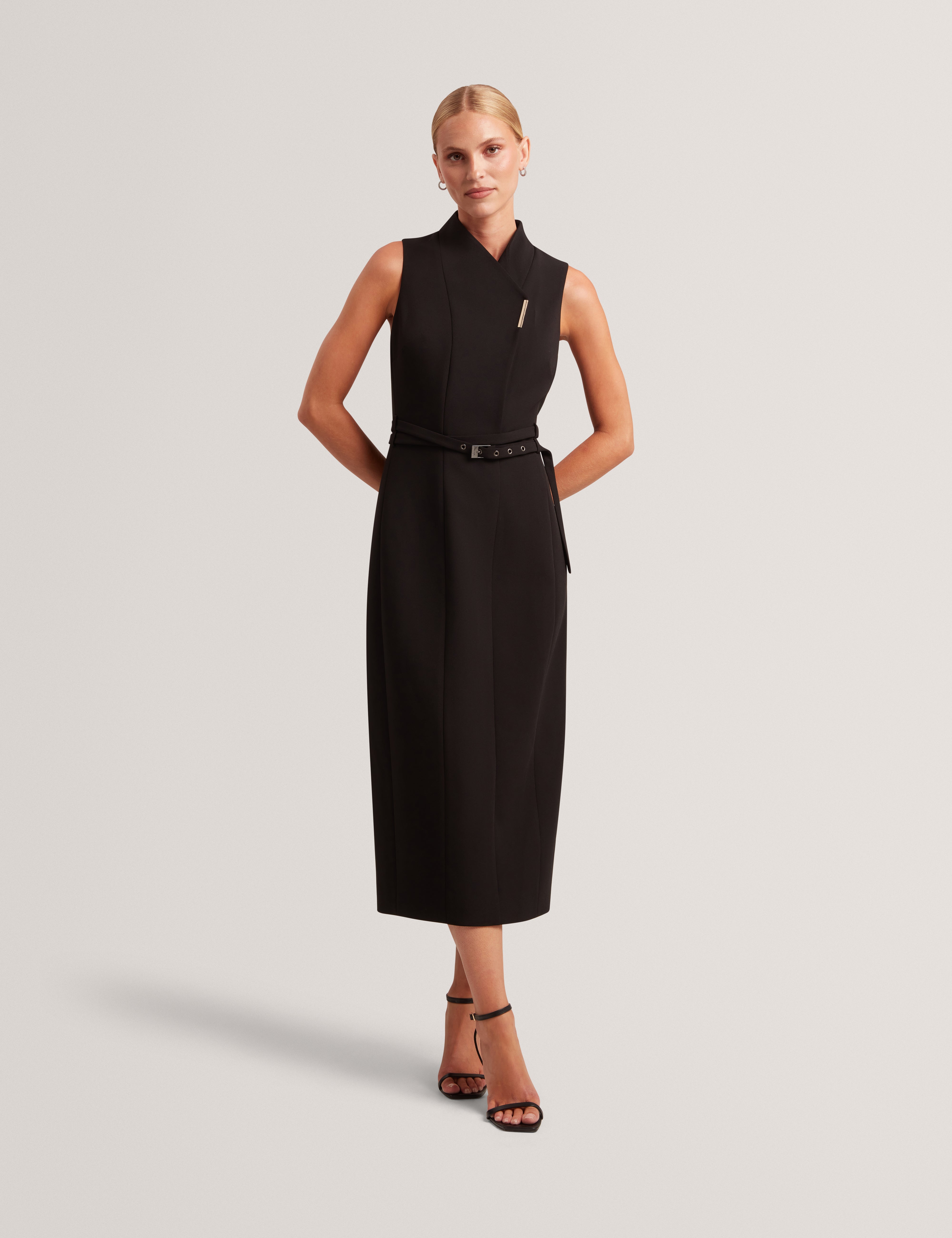 Hanlied Sleeveless Tailored Midi Dress Black