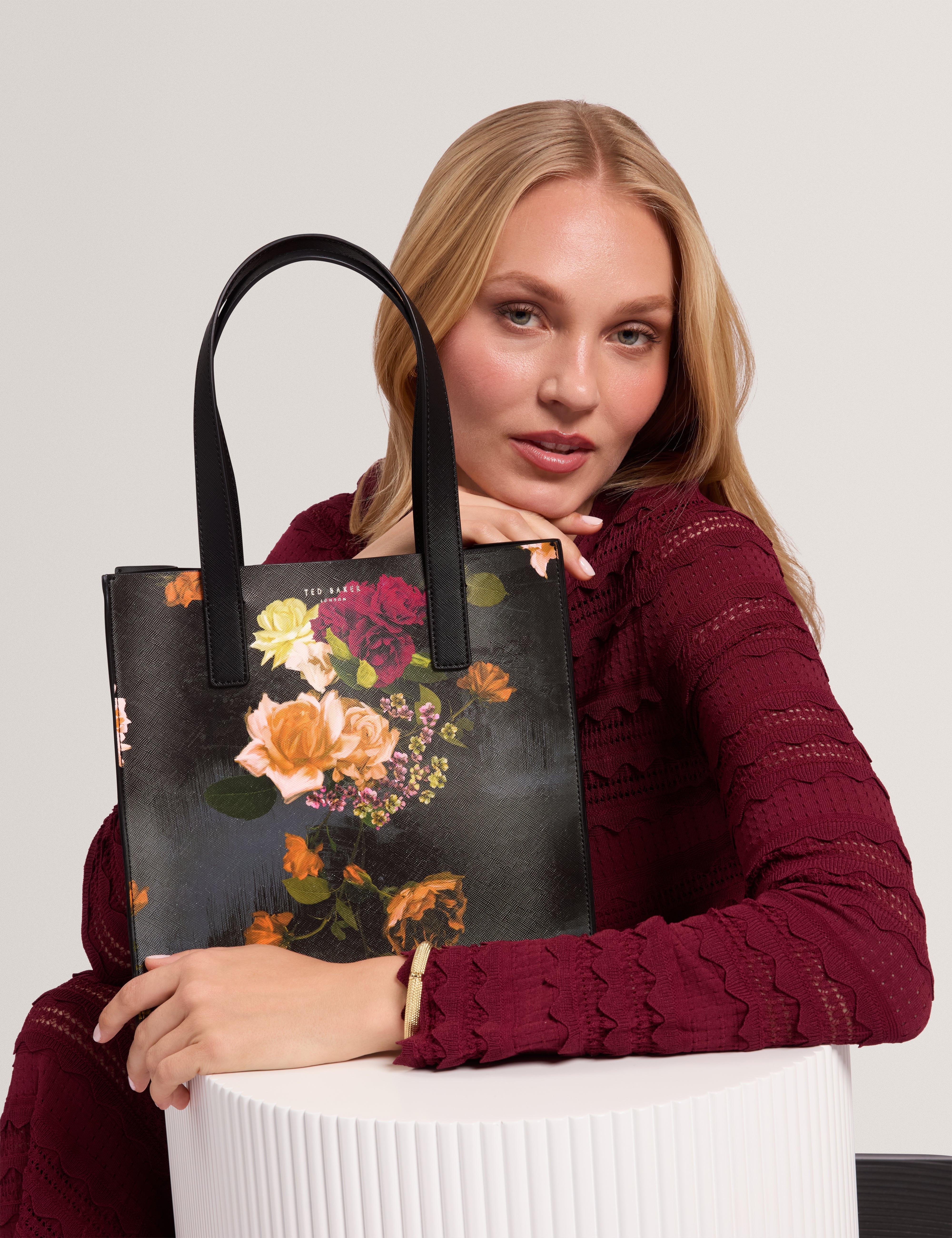 Quencon Floral Printed Small Icon Bag Black