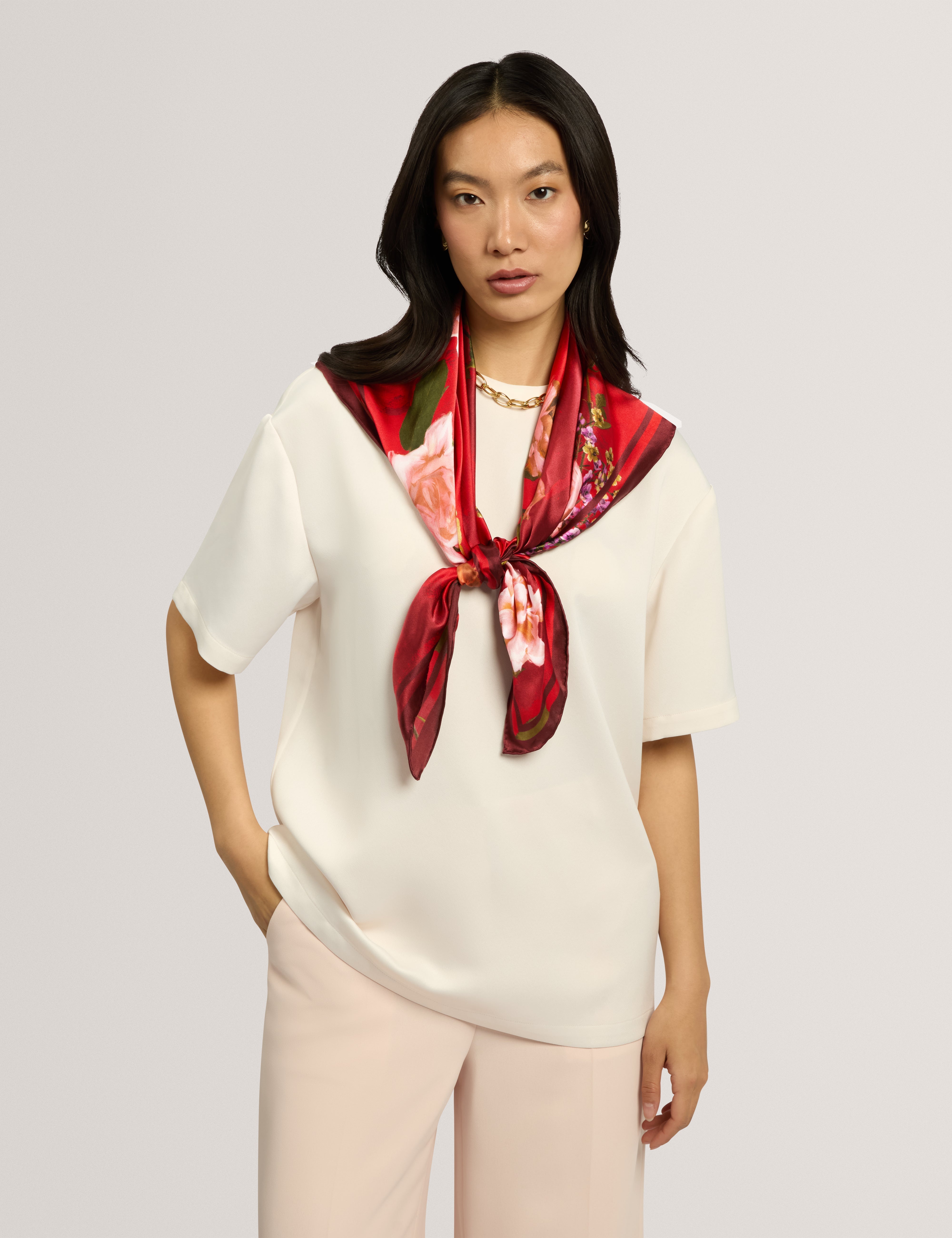 Elinon Square Silk Printed Scarf Red