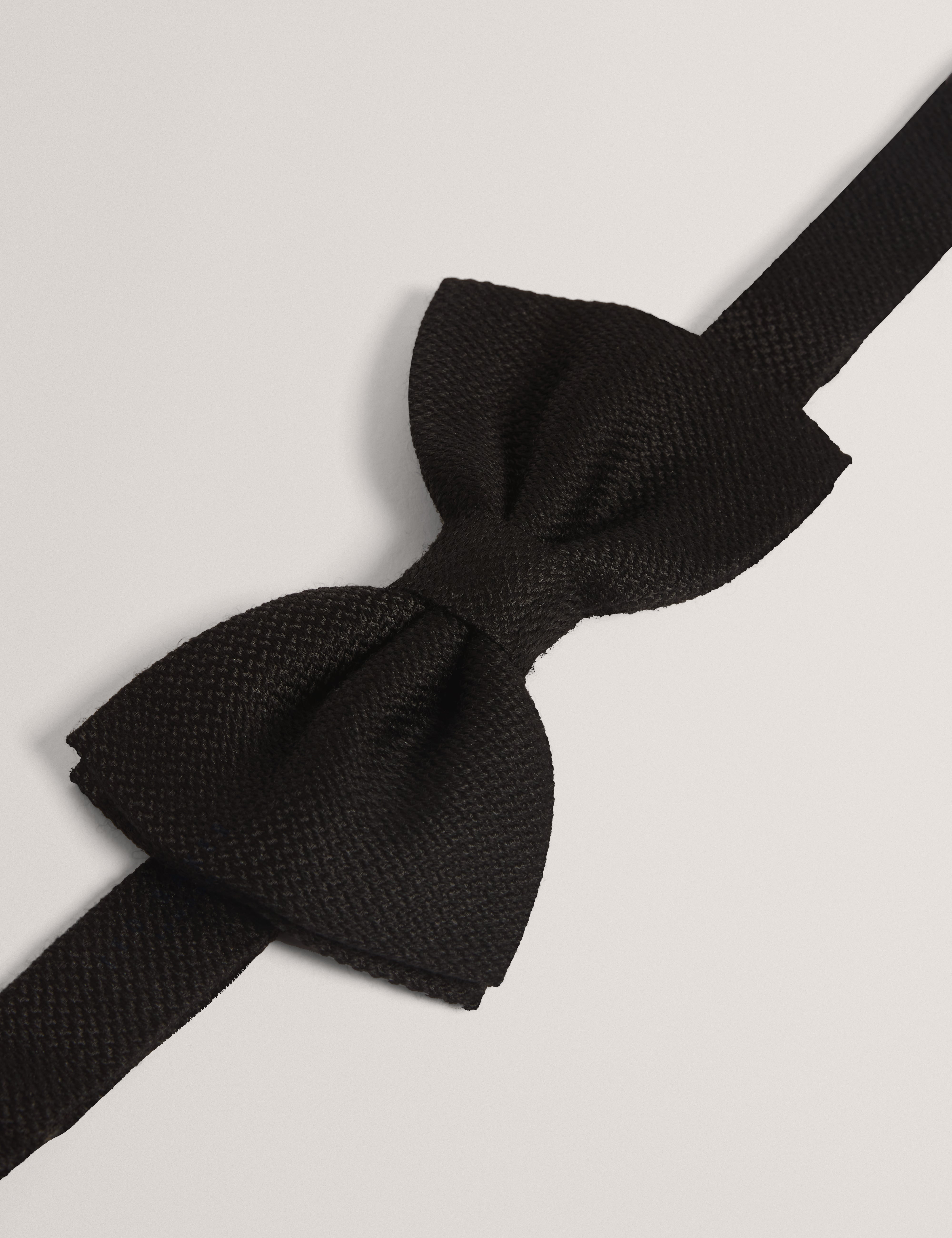 Hearnee Jacquard Bow Tie Black