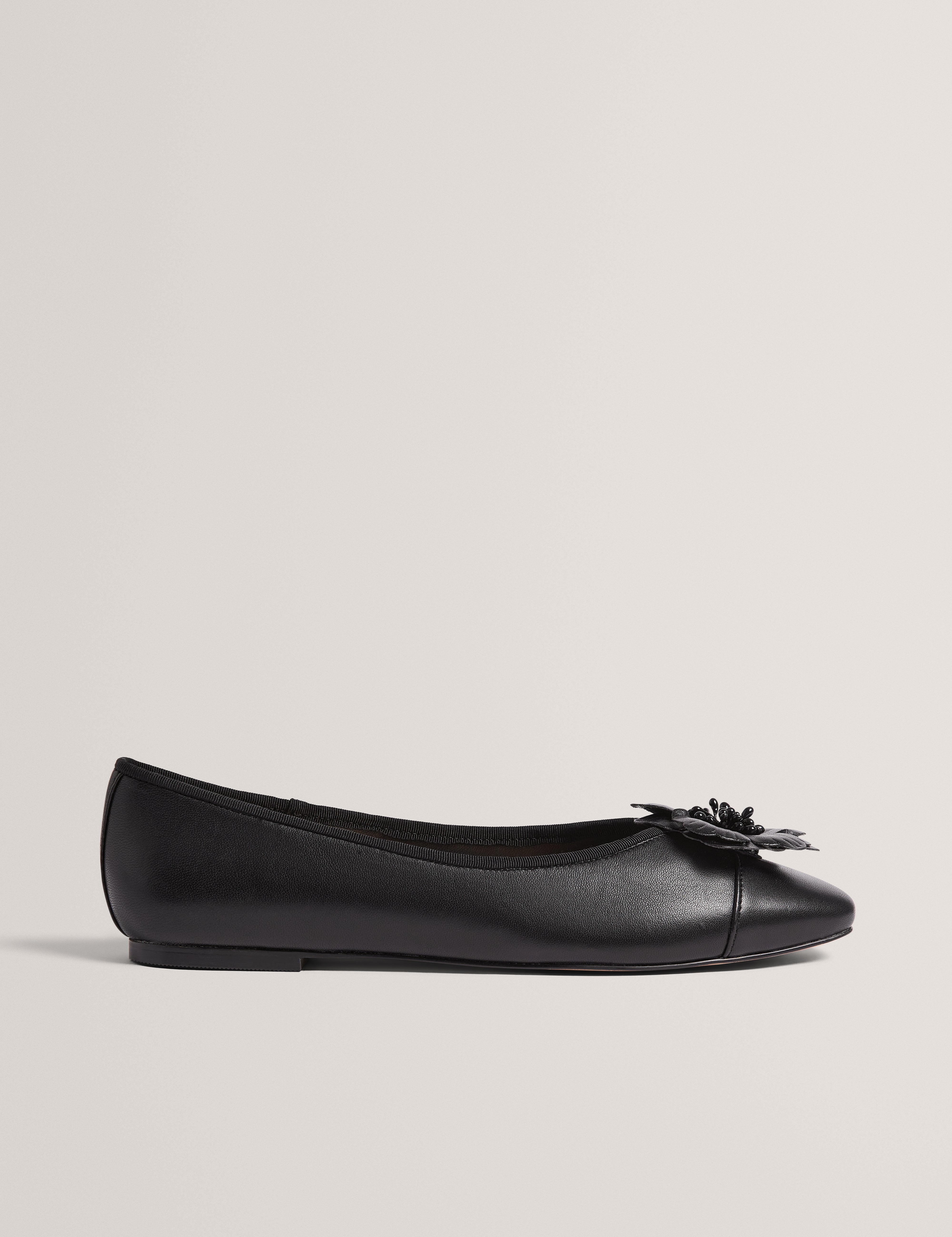 Liziin Flower Ballet Flat Black