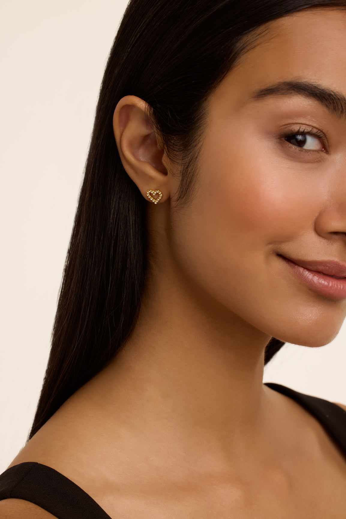 Amorina Crystal Halo Heart Stud Earrings Gold