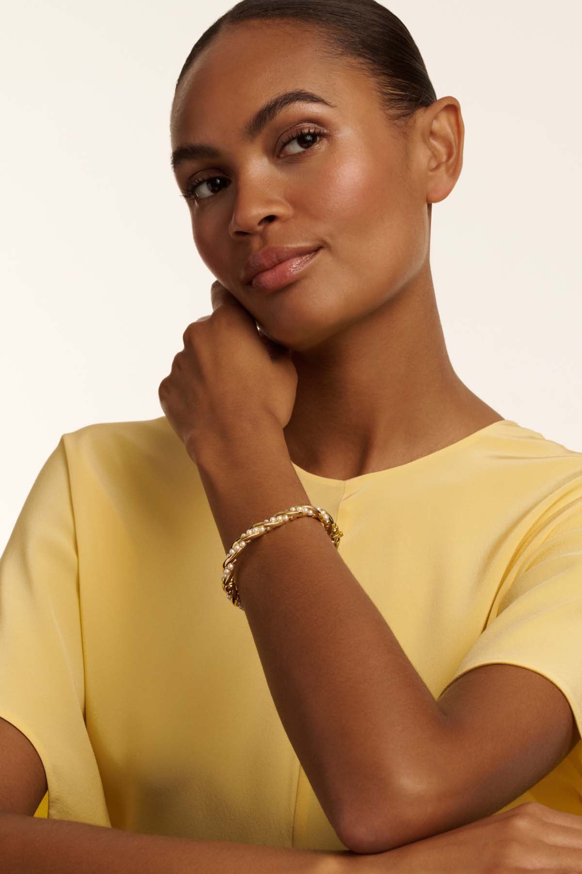 سوار تيلا الملتوي من اللؤلؤ