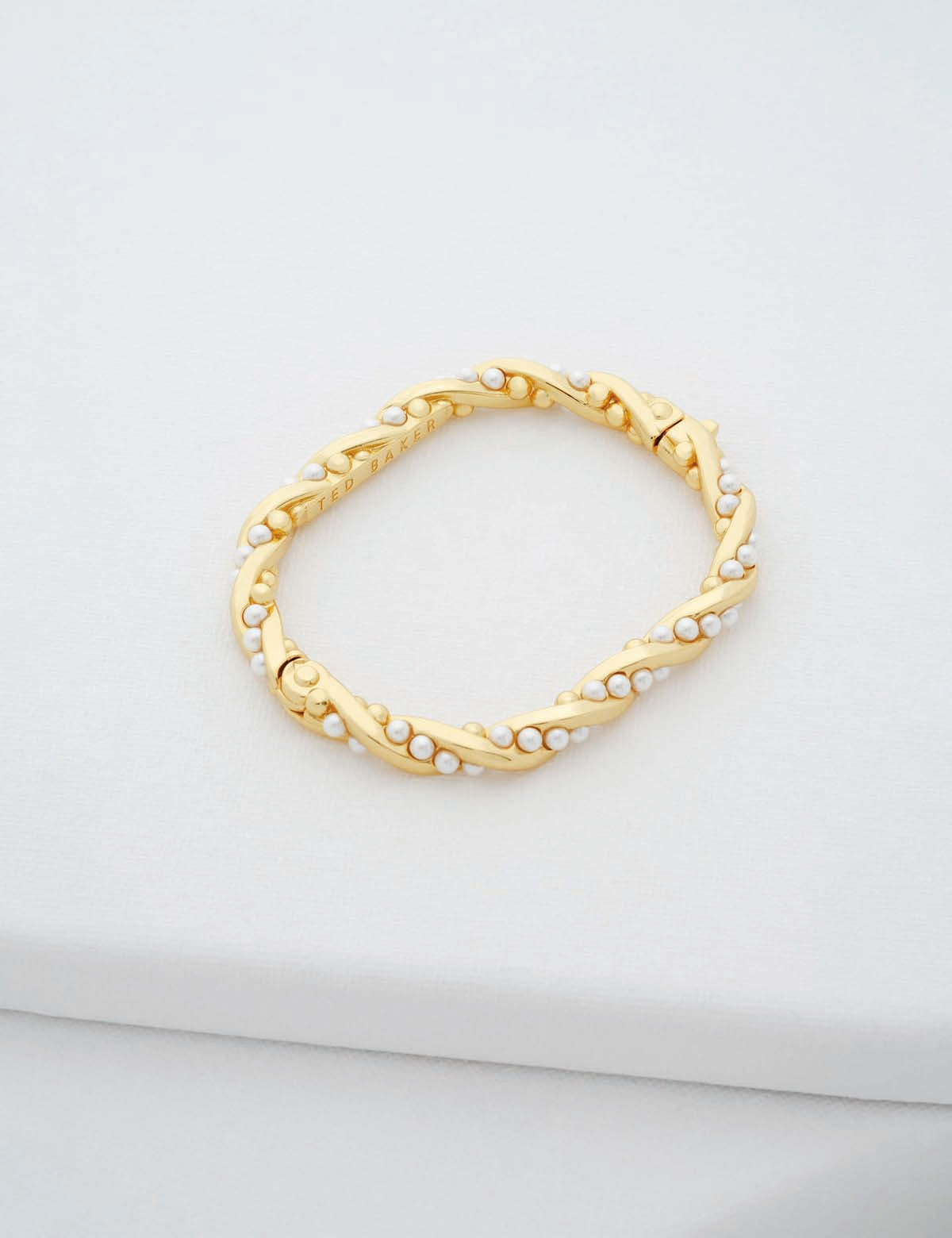 سوار تيلا الملتوي من اللؤلؤ