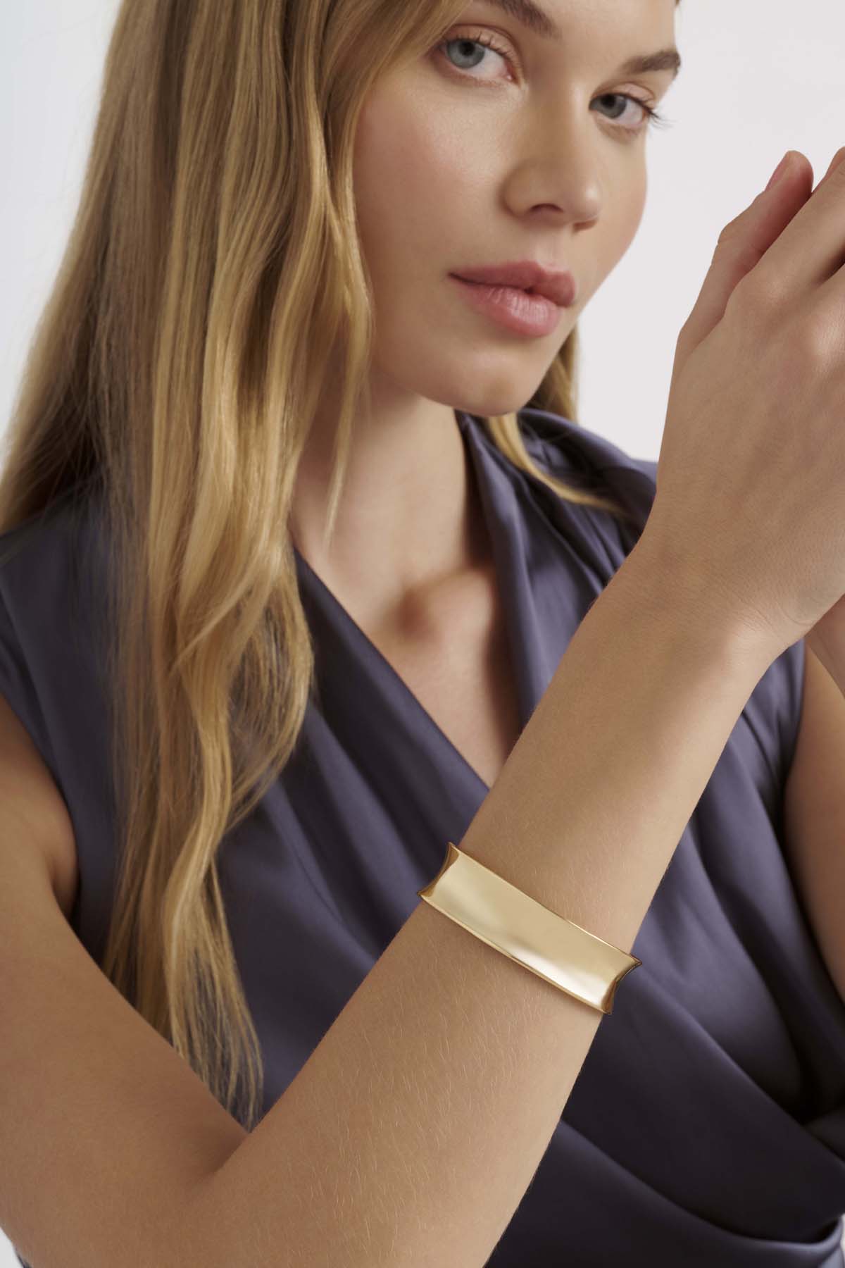 Contina Concave Cuff Gold