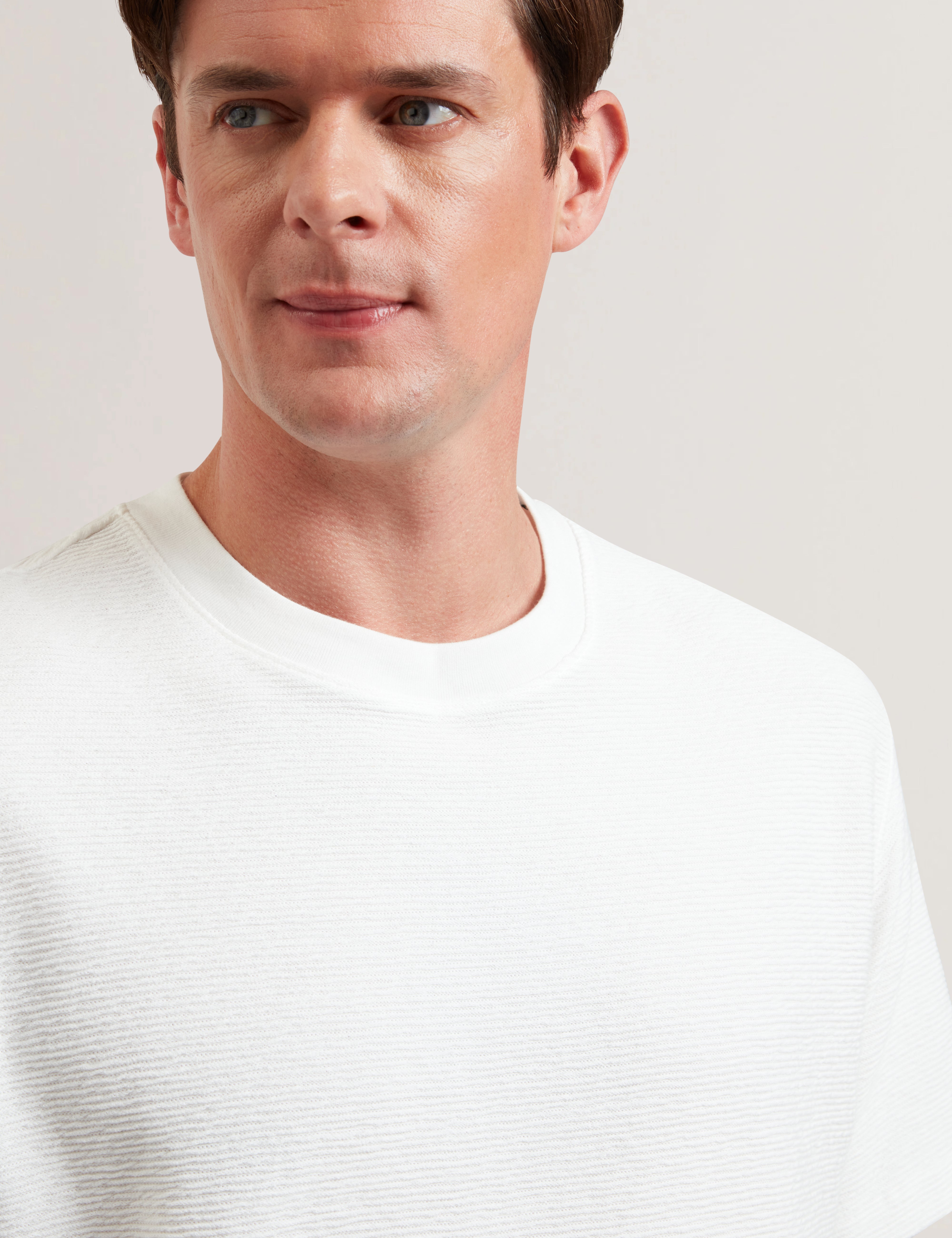 Tomaos Short Sleeve Relaxed Fit T-Shirt White