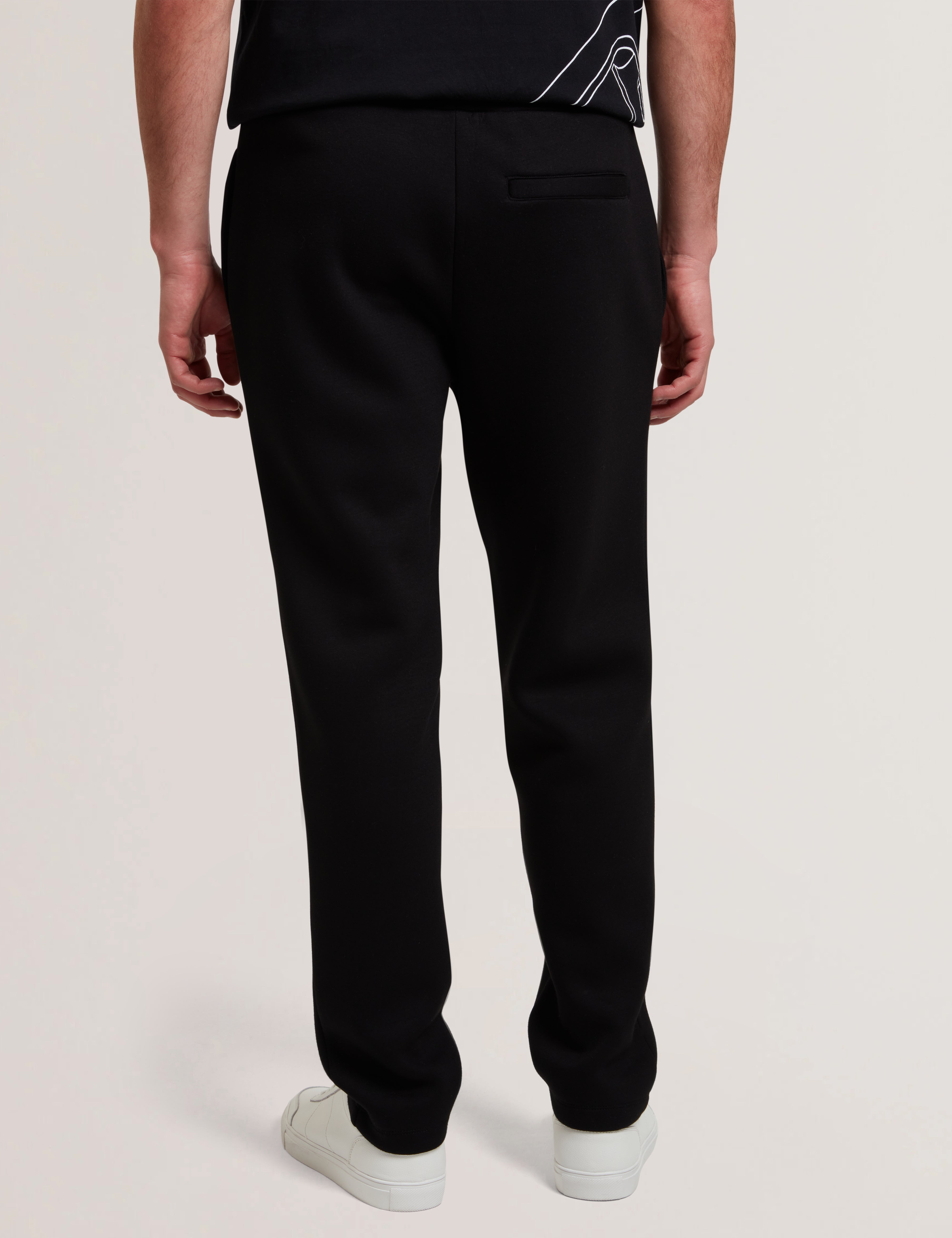 بنطال رياضي من النيوبرين بتصميم Slim Fit من Uaver باللون الأسود